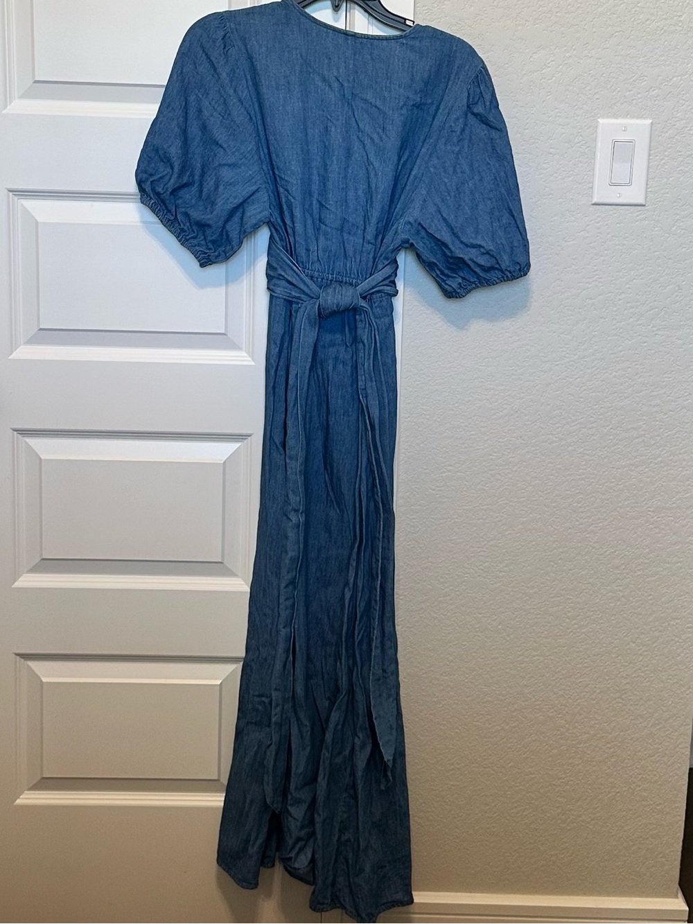 Old Navy Light Blue Denim Midi Dress with Puff Sleeves - Picture 5 of 5